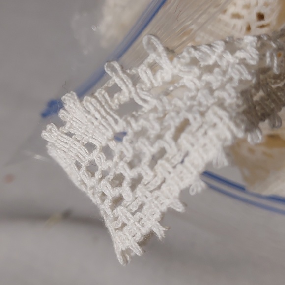 White Cotton Lace 1" Wide - Picture 4 of 4